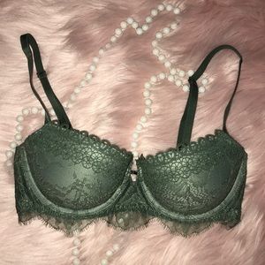 Green fancy bra by Victoria Secret